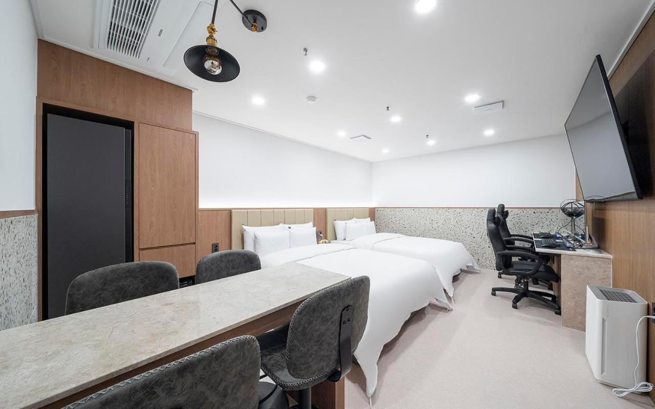 Rosy Hotel Cheongju Zewnętrze zdjęcie
