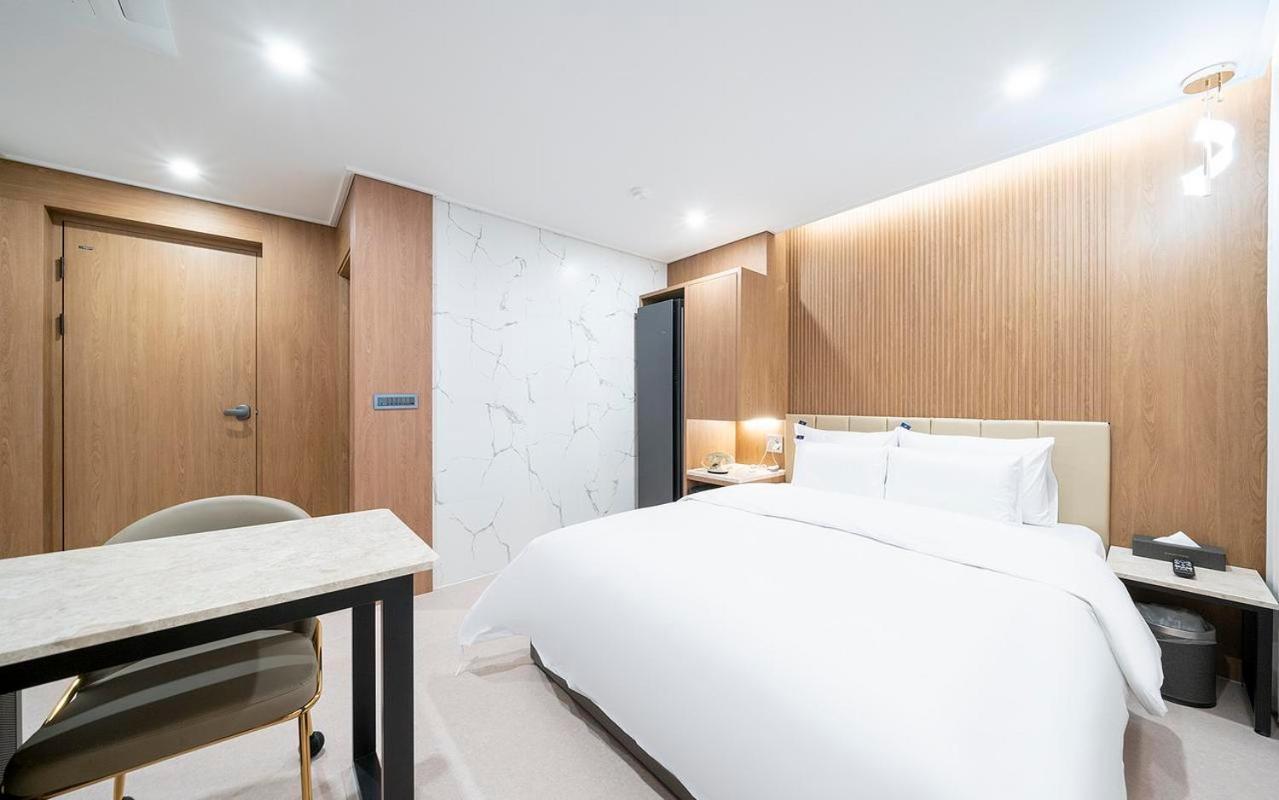 Rosy Hotel Cheongju Zewnętrze zdjęcie