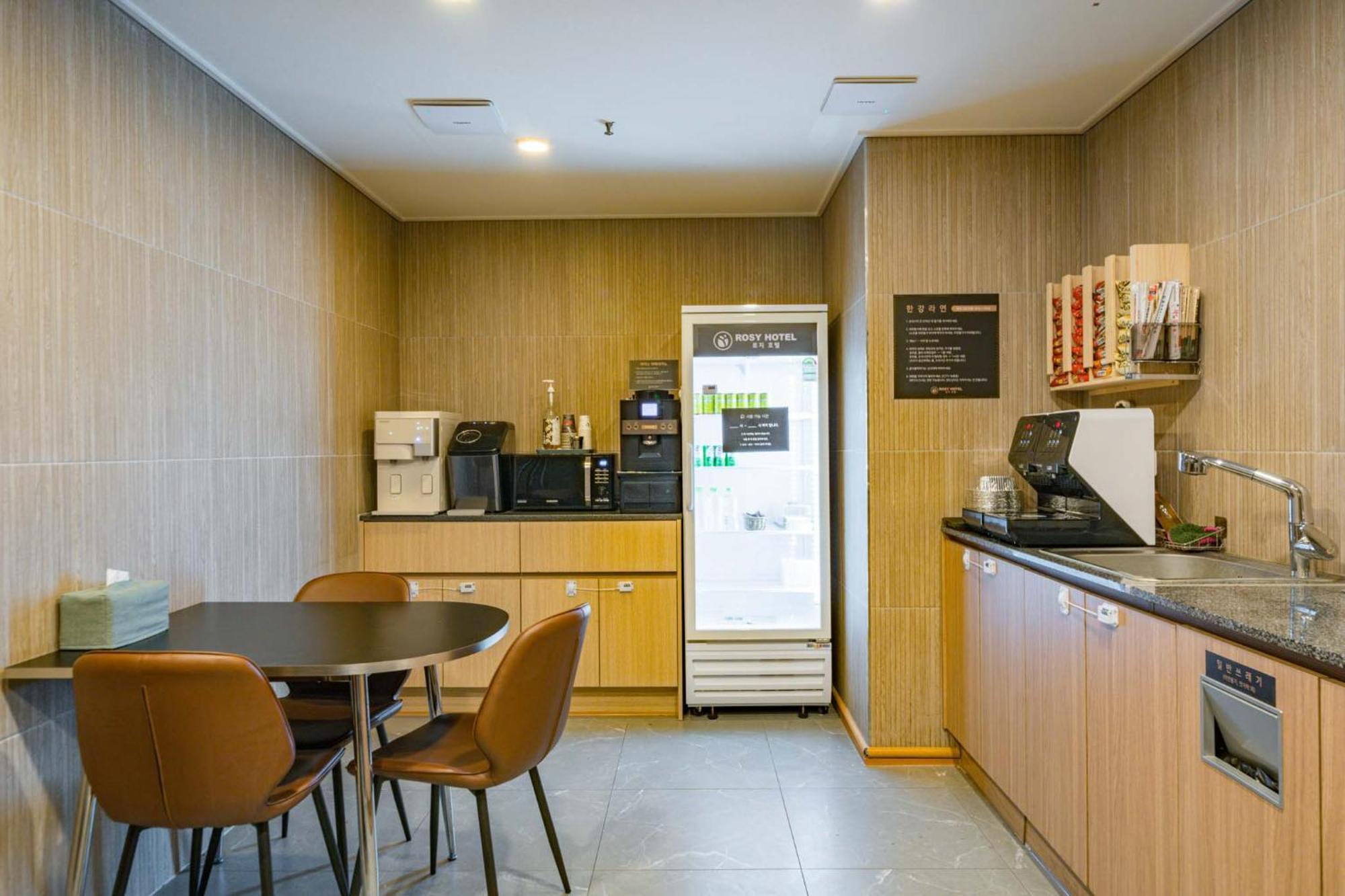 Rosy Hotel Cheongju Zewnętrze zdjęcie